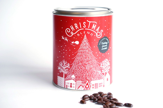 Новогодний дизайн упаковки кофе - Рождество в банке