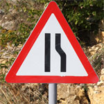 Для дорожных знаков и указателей