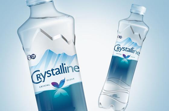Бутылка и этикетка воды Crystaline