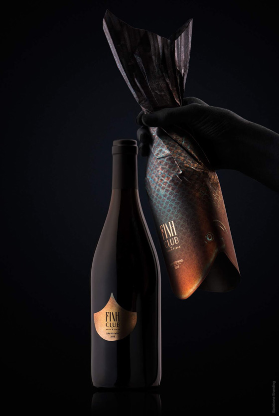 Креативная упаковка - Брендированное вино в морском стиле