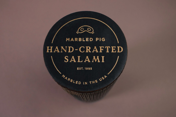 Дизайн упаковки продуктов – сервелат Marbled Pig