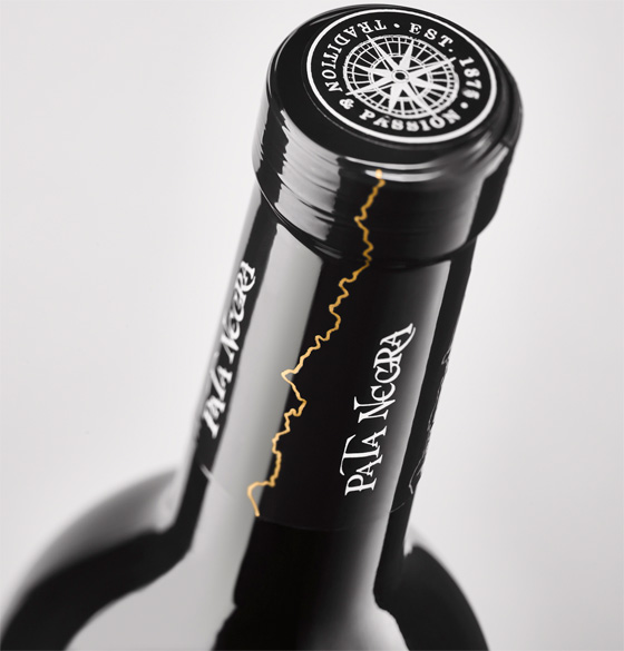 Дизайн этикетки – испанское вино Pata Negra