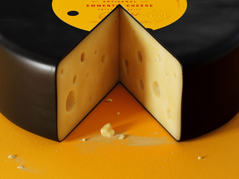 Упаковка швейцарского сыра
